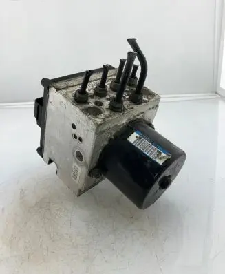 Volkswagen PASSAT B6 ABS Pump 3C0614109C 16431601 16431501C