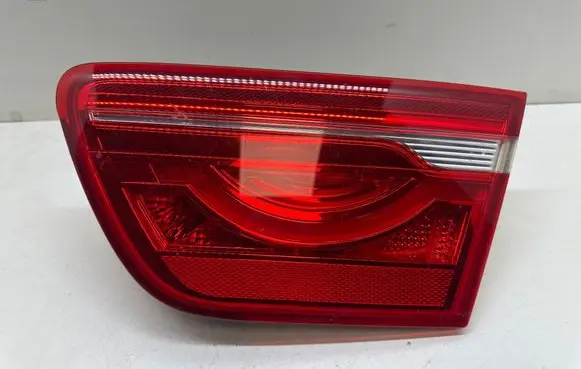 Jaguar XE Tailgate rear/tail lights 