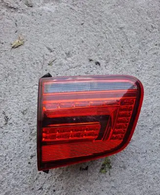 Volkswagen Tiguan Tailgate rear/tail lights 5N0945308