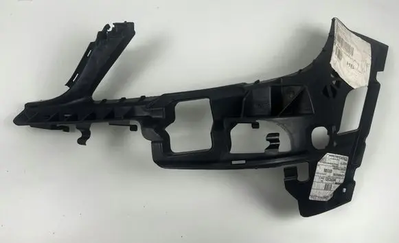 Mercedes-Benz C W204 Front bumper mounting bracket A2048850765
