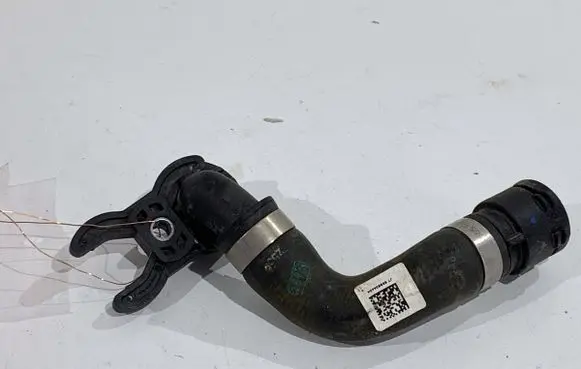 BMW 5 G30 G31 G38 Engine coolant pipe/hose 8596344