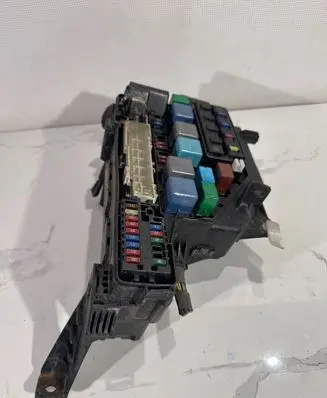 Toyota Prius (XW20) Fuse module