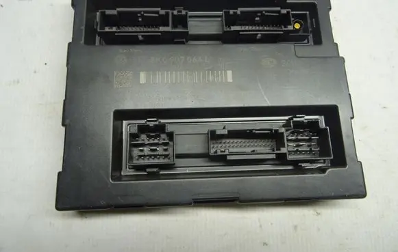 Audi A4 S4 B5 8D Comfort/convenience module 8K0907064L