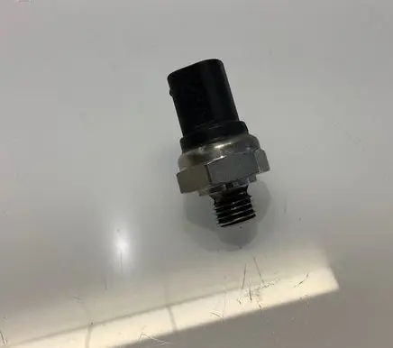 Mercedes-Benz CLS C219 Exhaust gas pressure sensor A0061531128 05T052 0061531128