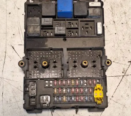 Jeep Grand Cherokee (WK) Fuse module P56038406AM TQH021034CL2 56038406AM