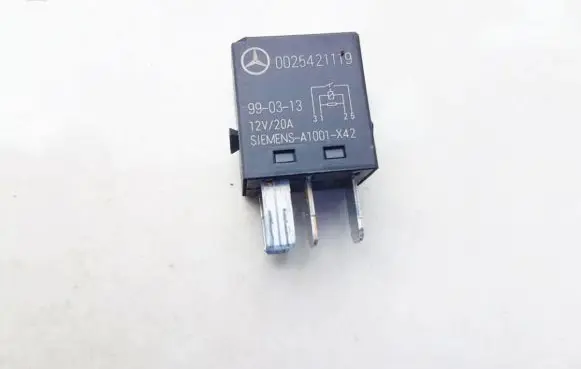 Mercedes-Benz E W210 Other relay 0025421119 a1001-x42