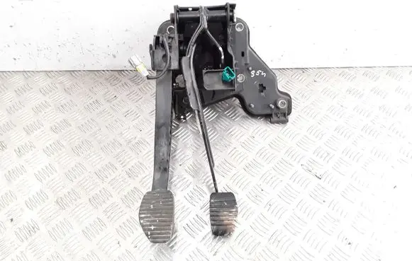Clutch pedal