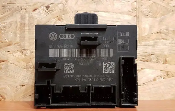 Audi A5 8T 8F Door control unit/module 1061 8T0959792P