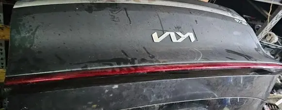 KIA EV6 Tailgate/trunk/boot lid brak