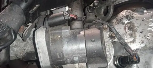 Chrysler 300 - 300C EGR valve A6421400350 00005320C5