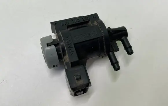 Audi A4 S4 B6 8E 8H Turbo solenoid valve 1J0906283A