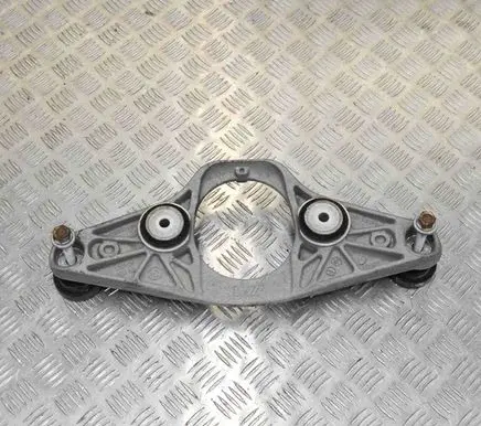BMW 5 F10 F11 Rear differential/diff mount bracket 2284474