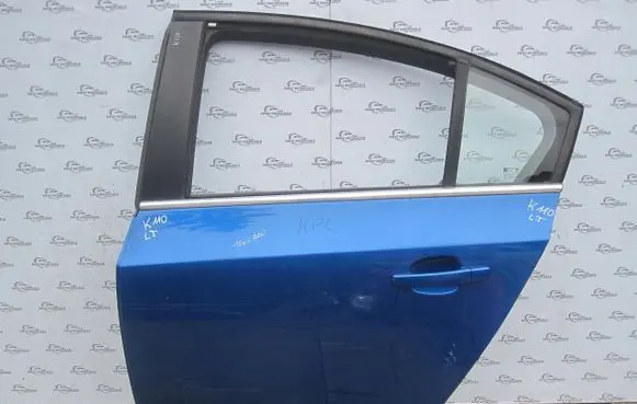 Chevrolet Cruze Rear door