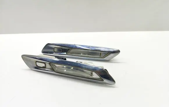 BMW 5 F10 F11 Front fender indicator light 7154168 715416805 7154170
