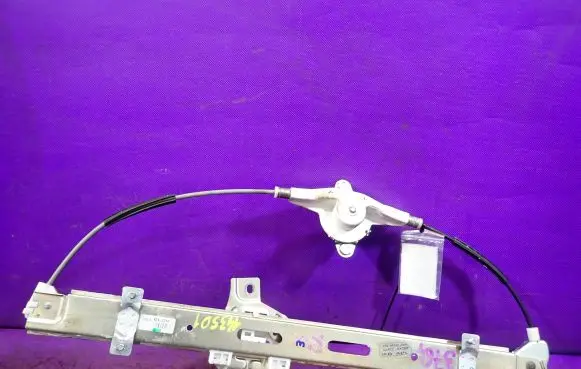 Hyundai i10 Front door window regulator with motor 82402-0X000