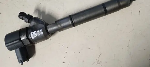 KIA Carens III Fuel injector 338002A800