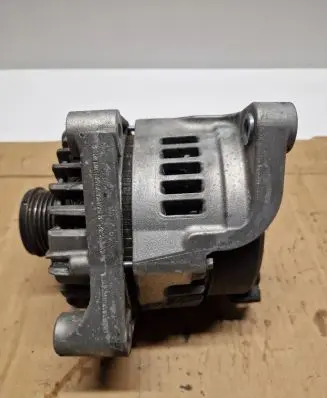 BMW 5 F10 F11 Generator/alternator 8570672 FG23S059 2613704D