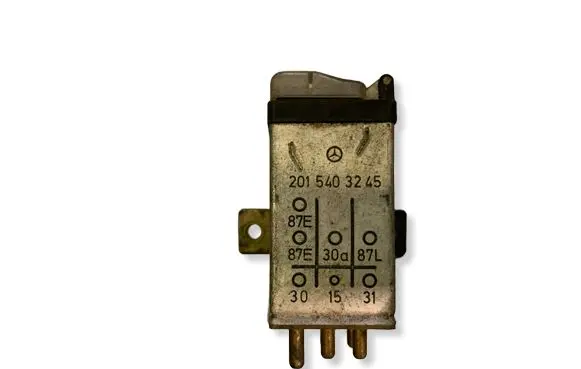 Mercedes-Benz E W124 Other relay 2015403245