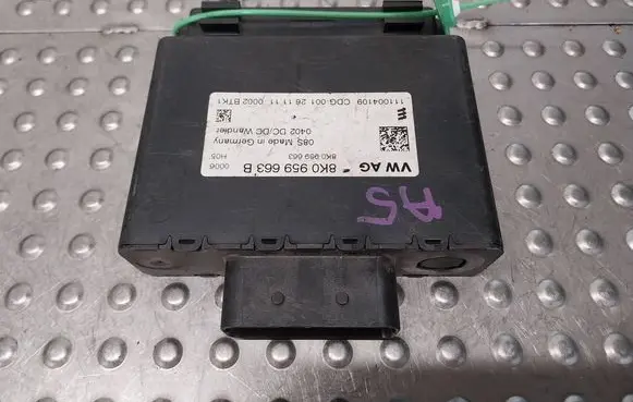Audi A4 S4 B8 8K Voltage converter/converter module 8K0959663B