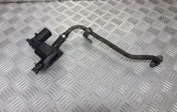 Suzuki Swift I Thermostat housing 55206391