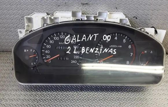 Mitsubishi Galant Speedometer (instrument cluster) MR444016