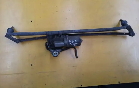 Iveco Daily 35 - 40.10 Front wiper linkage and motor ZA4U1G