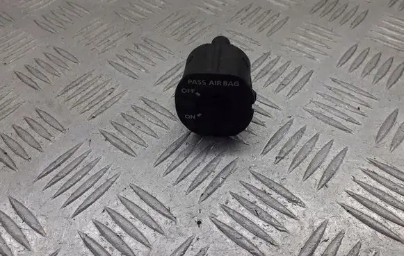 Land Rover Range Rover Sport L320 Passenger airbag on/off switch YWL500050PVJ