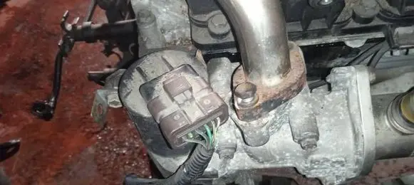 Ford Focus C-MAX EGR valve 9656612380 2537574