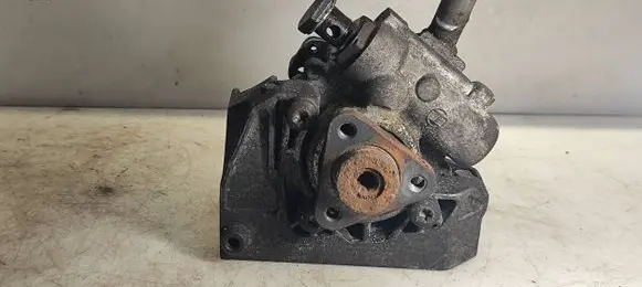 BMW 1 E81 E87 Power steering pump 7692974546 6768155028 91128