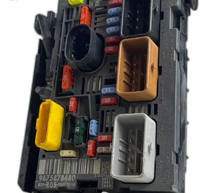 Peugeot 308 Fuse box set 9675878480R05 9675878480