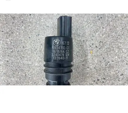 BMW M6 Windscreen/windshield washer pump 6934160 67126934160