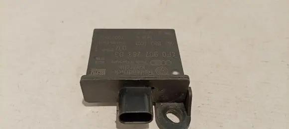 Audi A6 S6 C6 4F Tire pressure sensor 4F090728303
