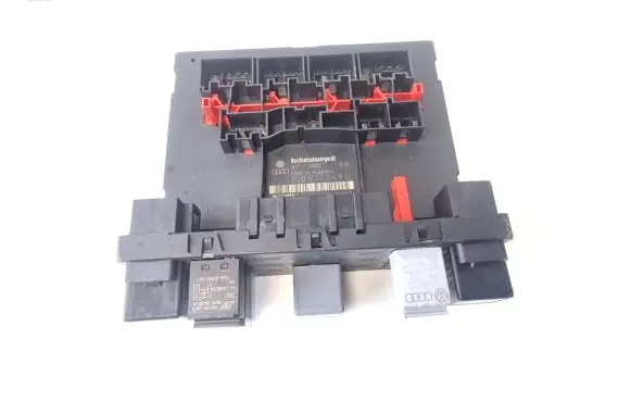 Volkswagen PASSAT B6 Comfort/convenience module 3C0937049D