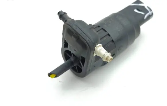 Volkswagen Golf VIII Windscreen/windshield washer pump 1K6955651 012749