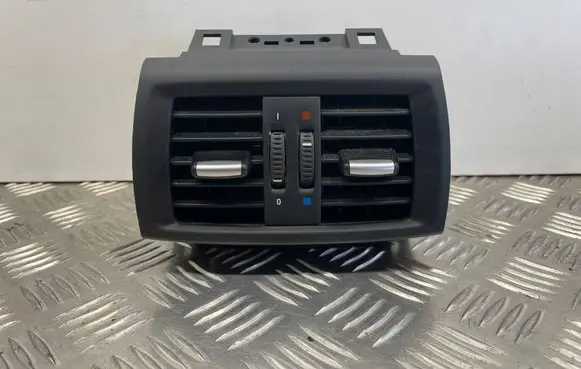 BMW X3 F25 Rear air vent grill 9200888