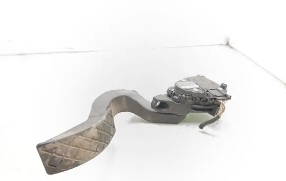Audi A4 S4 B7 8E 8H Accelerator throttle pedal 8E1721523C