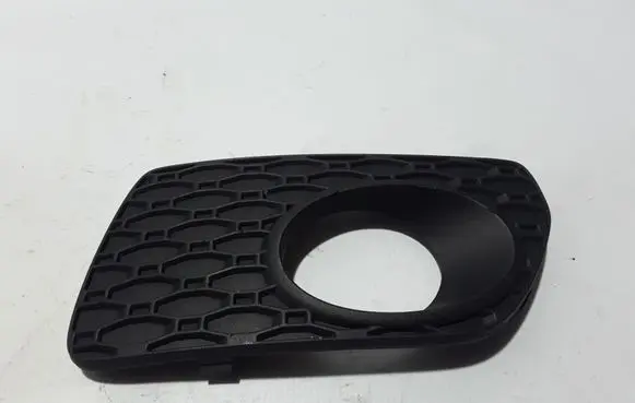 Volvo XC70 Front fog light trim/grill 30678690