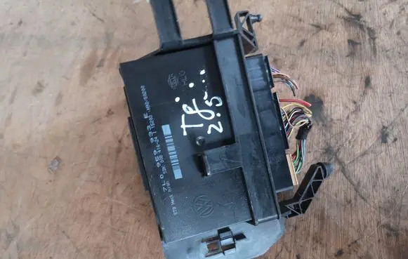 Volkswagen Touareg I Comfort/convenience module 7L0959933E