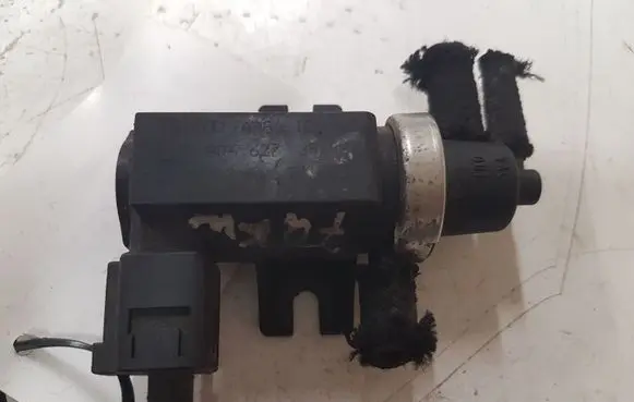 Volkswagen Golf IV Turbo solenoid valve 1J0906627 72290320