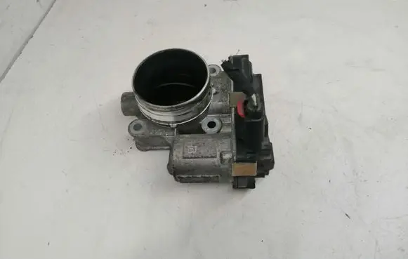 Volvo XC90 Throttle valve 12090500548