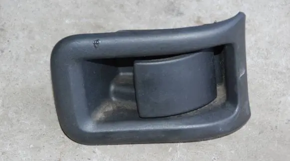 Volvo V70 Engine bonnet (hood) release handle 30779851