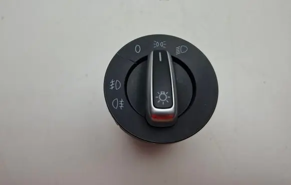Volkswagen PASSAT B7 Light switch 3C8941431C