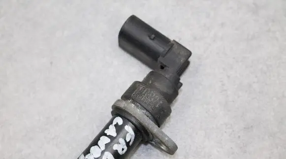 BMW X5 E53 Crankshaft position sensor 2247926