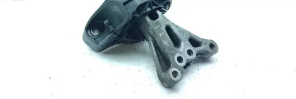 Peugeot 208 Engine mount bracket 9676780580