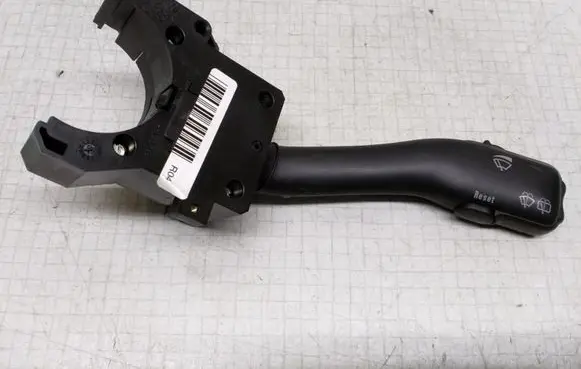 Volkswagen PASSAT B5.5 Wiper control stalk 4B0953503H CZKO301202032