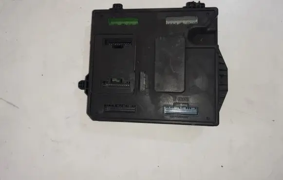 Renault Megane III Comfort/convenience module 284B10424R