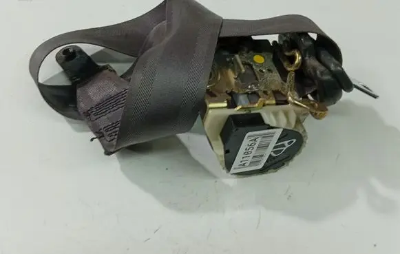 Jaguar X-Type Front seatbelt 