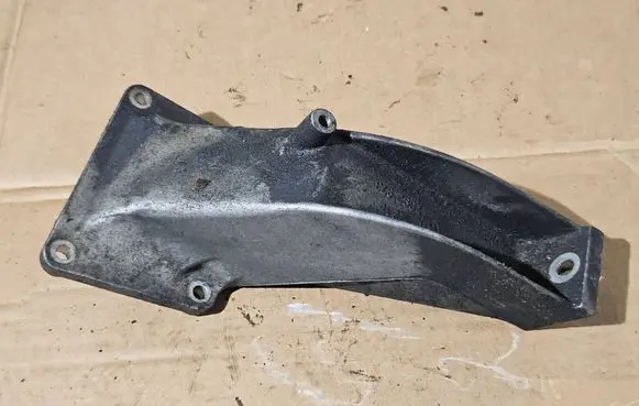 BMW 5 E39 Engine mounting bracket 1092973