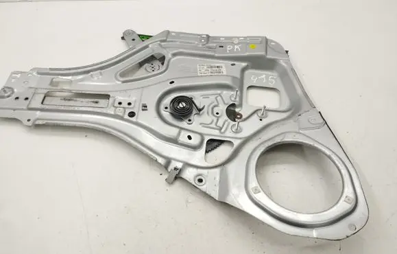 KIA Sportage Front window lifting mechanism without motor 824700Z070
