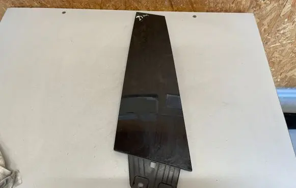 BMW 5 GT F07 Front door glass trim molding 7196352